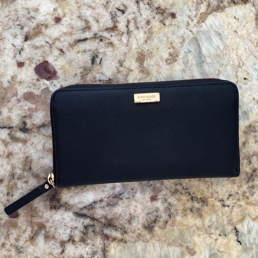 Kate Spade Zip Around Wallet